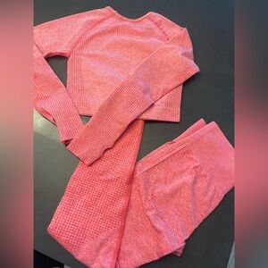 NWOT FITNESS YOGA SPORT SET ORANGE PEACH M